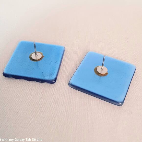 Corrugated Lucite Square Earrings Electric Blue Studs Pierced - Picture 8 of 9